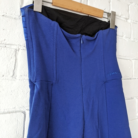 Stunning Strapless Royal Blue Mini Dress With Satin Detail - Picture 2 of 3